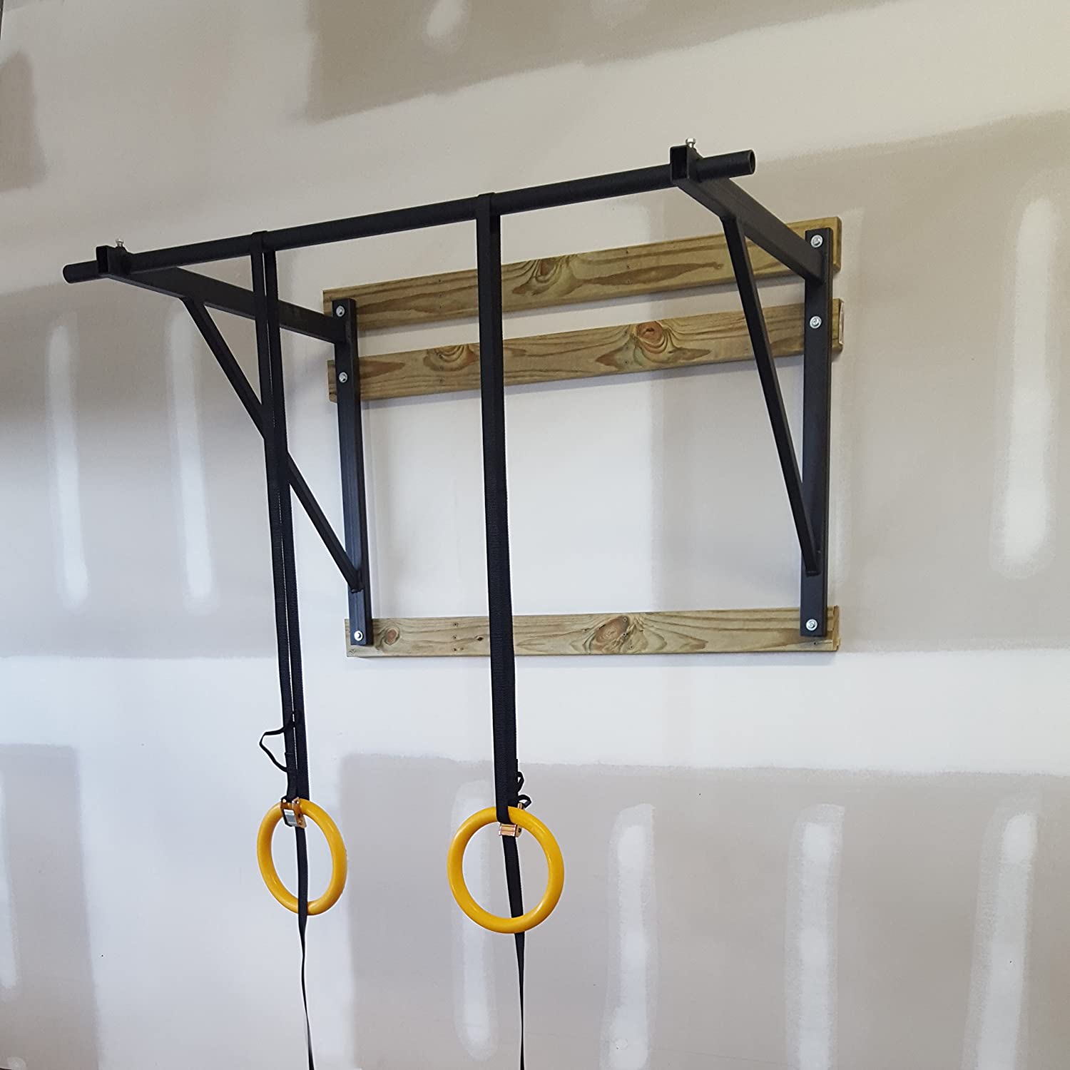 Titan Fitness Wall mounted pull up bar